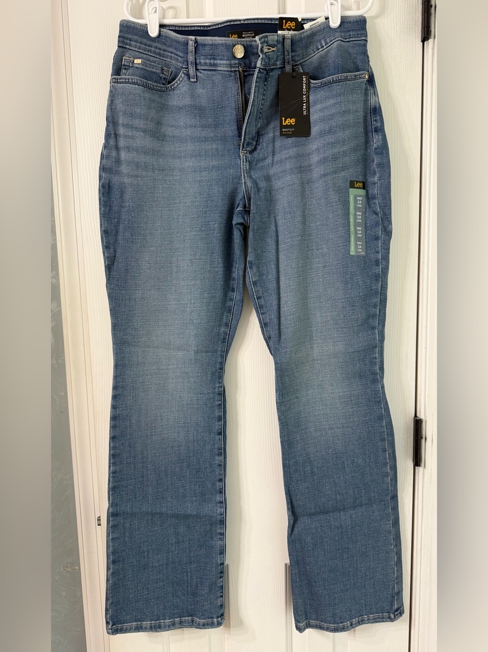 Brand New Lee Women's Ultra Lux Comfort with Flex Motion Bootcut Jean